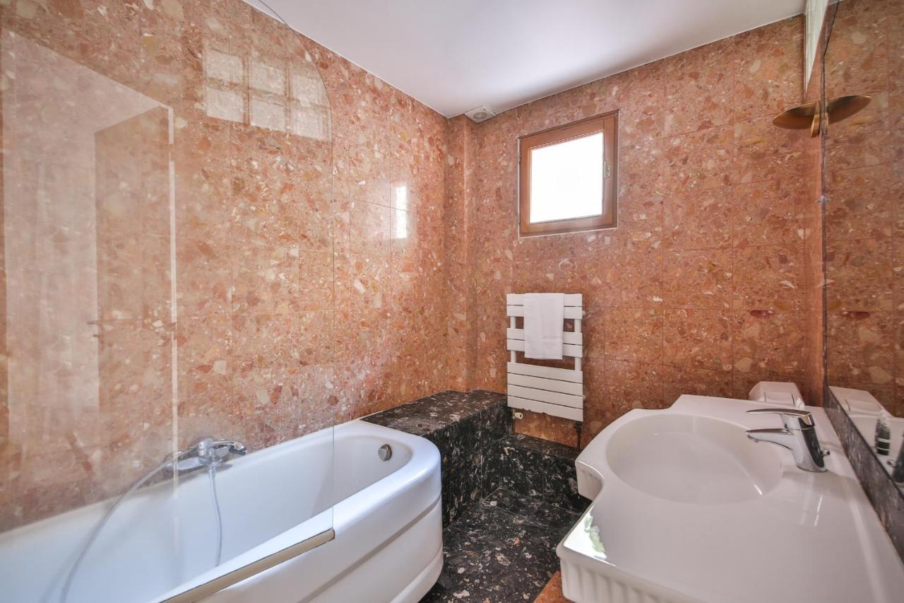 Appartement 22#appartement 6pers#sevres-lecourbe#necker Parijs